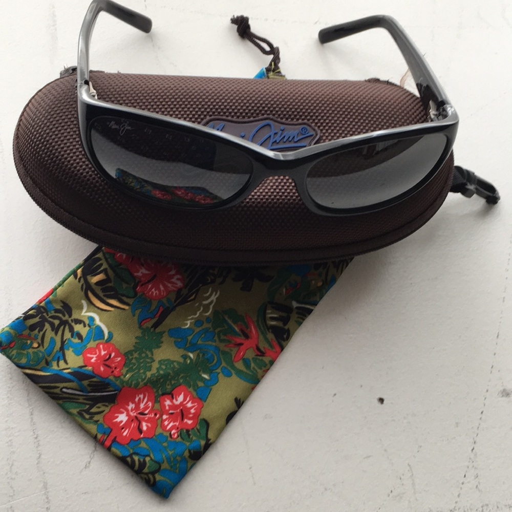Like new Maui Jim polarized sunglasses